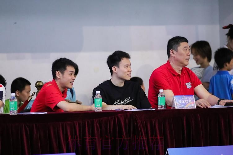 奥运冠军助阵 国际裁判护航 广州高规格选拔跳水小将